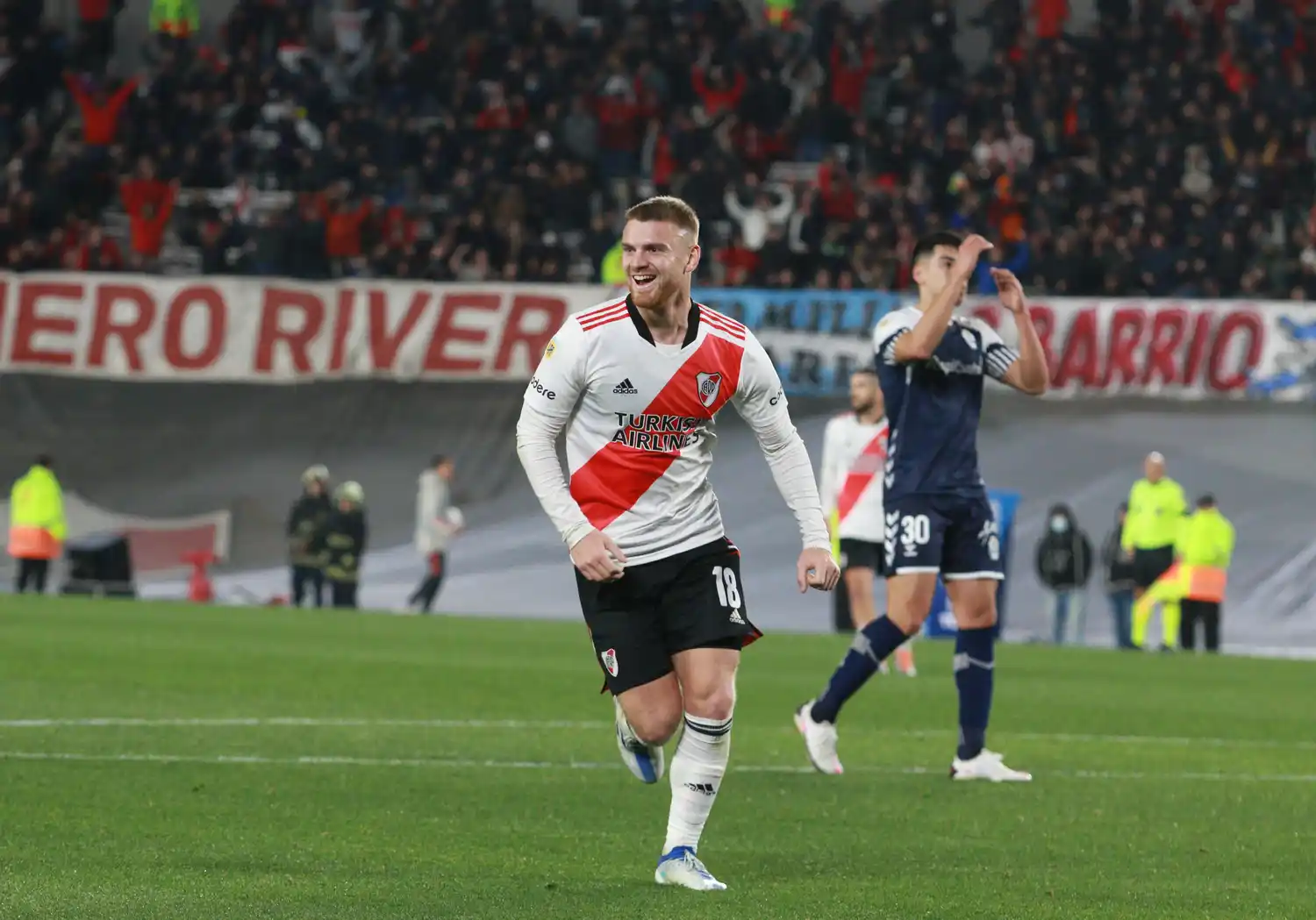 Beltrán rinde en el ataque de River.
