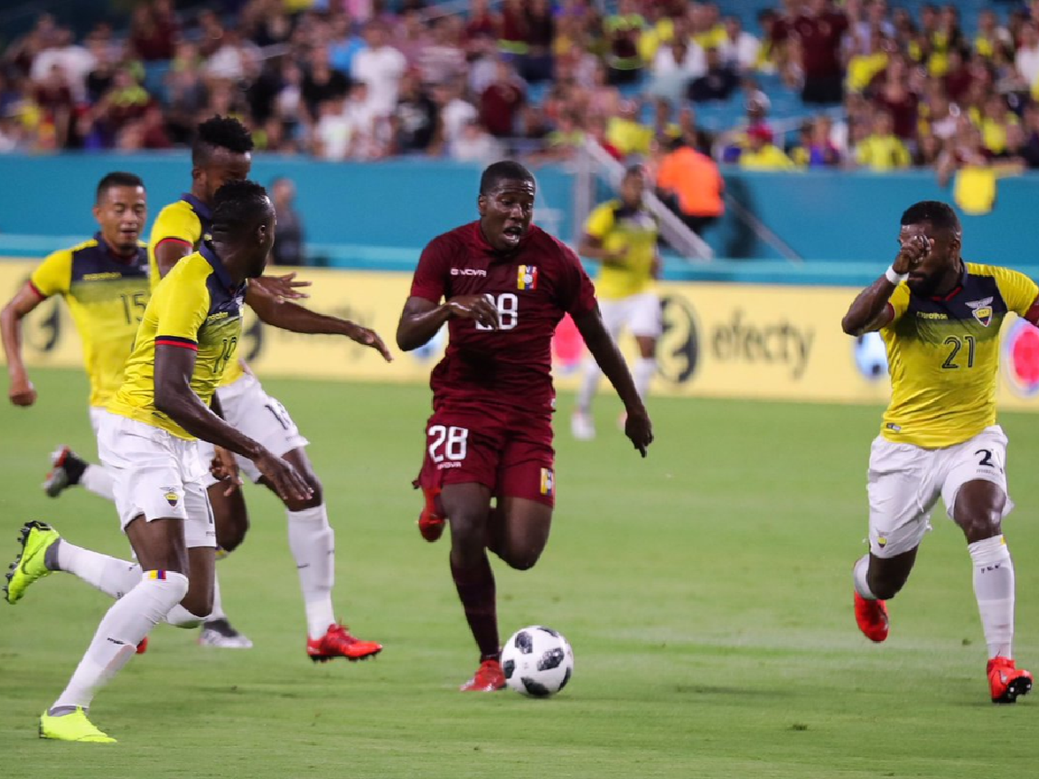 Boca fichó al venezolano Hurtado