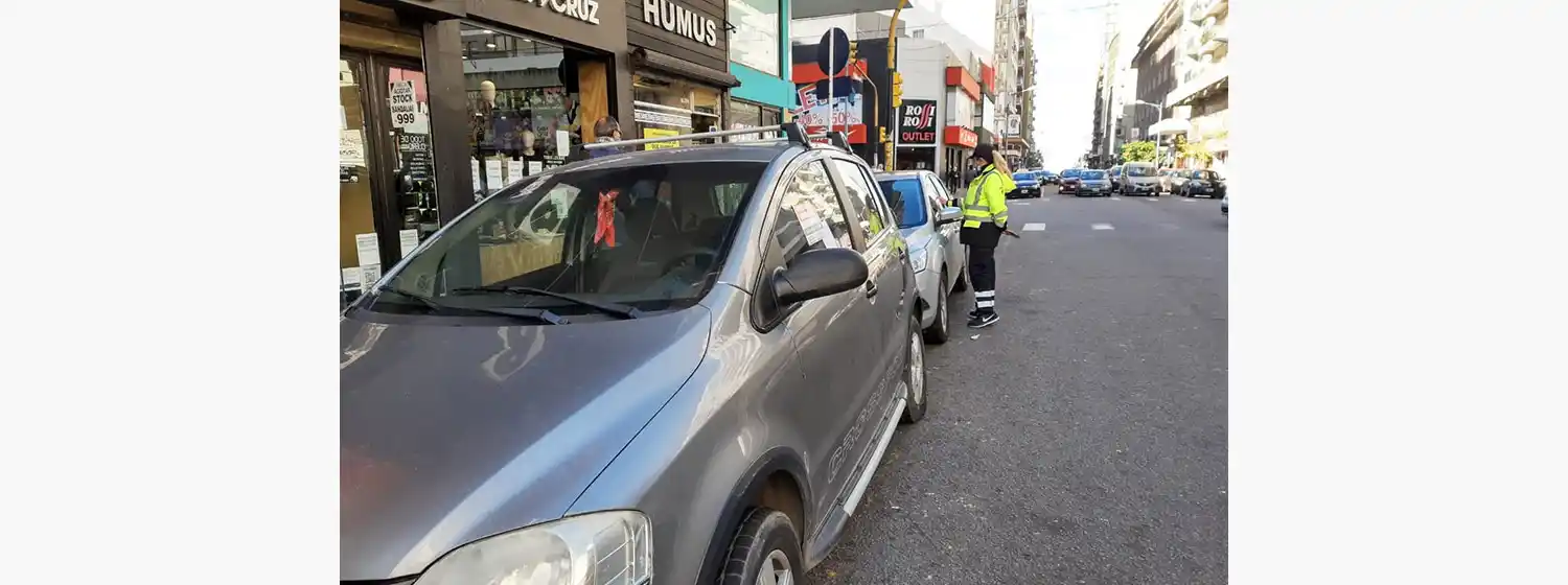 Por un caso positivo, ordenan al personal municipal del Estacionamiento Medido a irse a sus domicilios