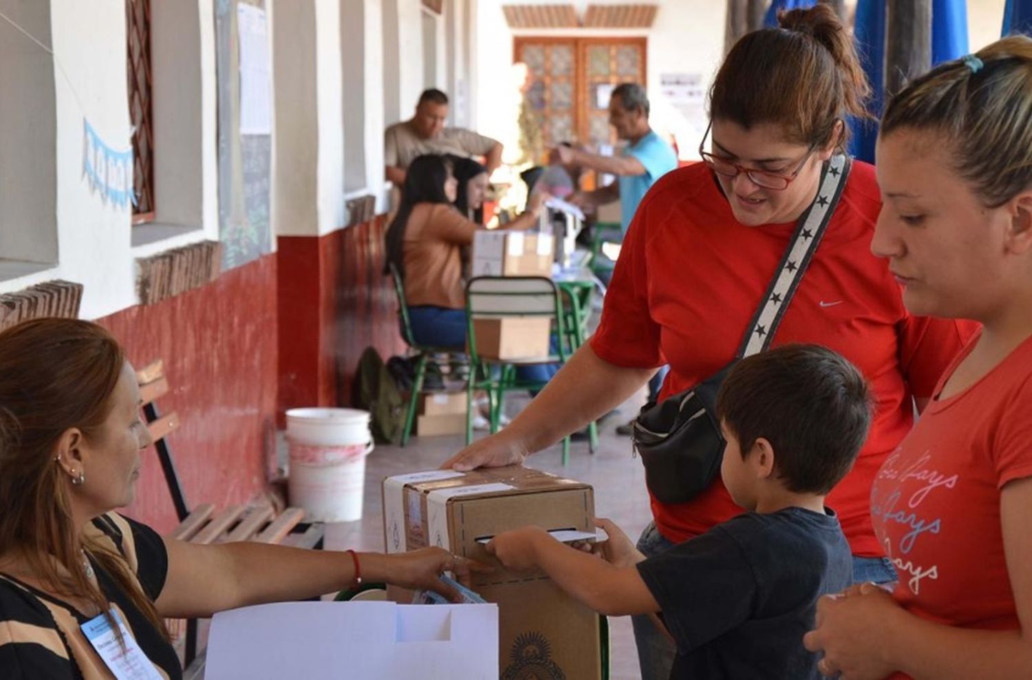 A las 16 ya había votado el 62% del padrón: hay una participación más alta que en las generales