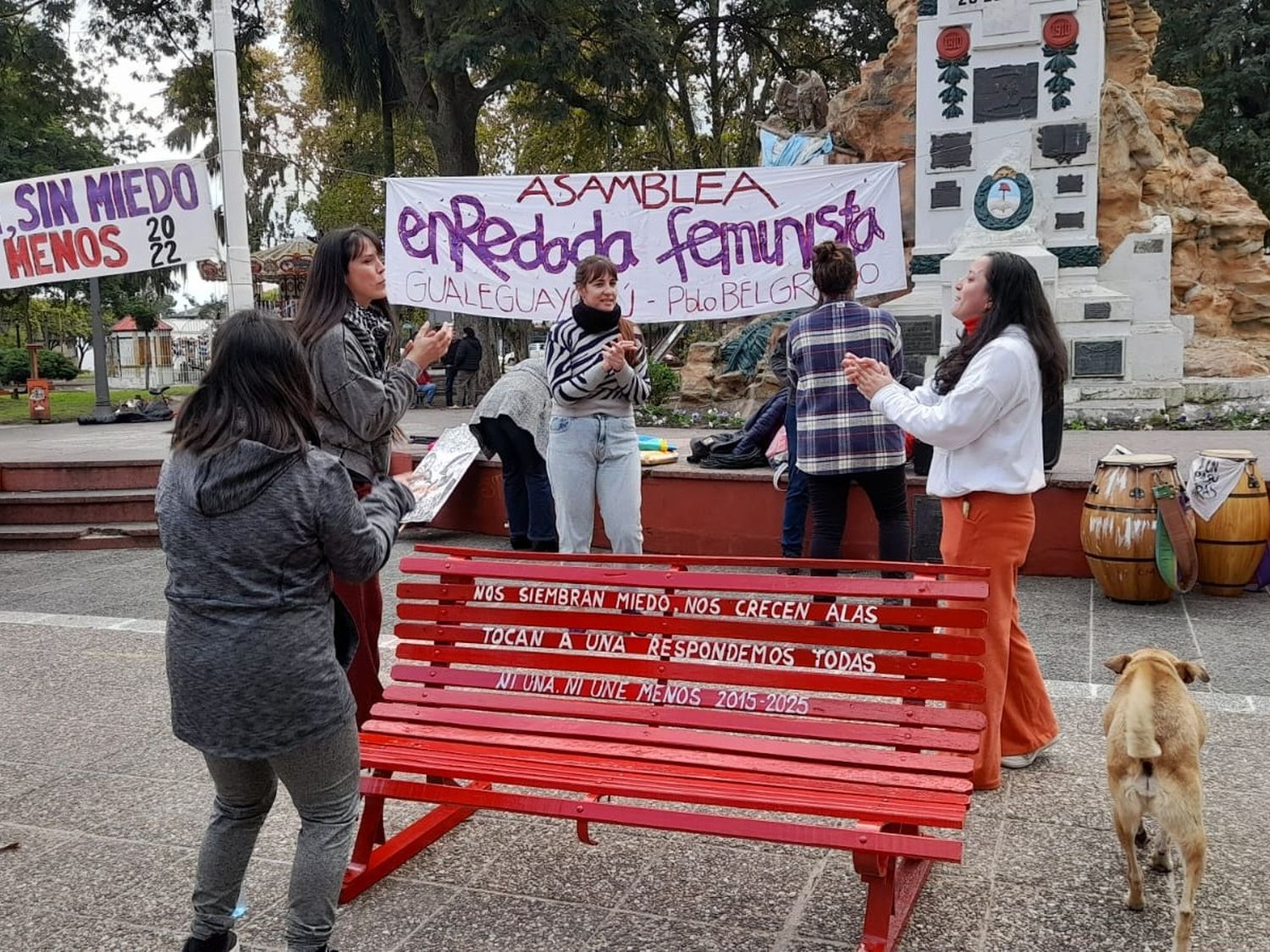 En el marco de los 10 años de Ni una Menos, colectivos y agrupaciones se expresaron en la Plaza San Martín