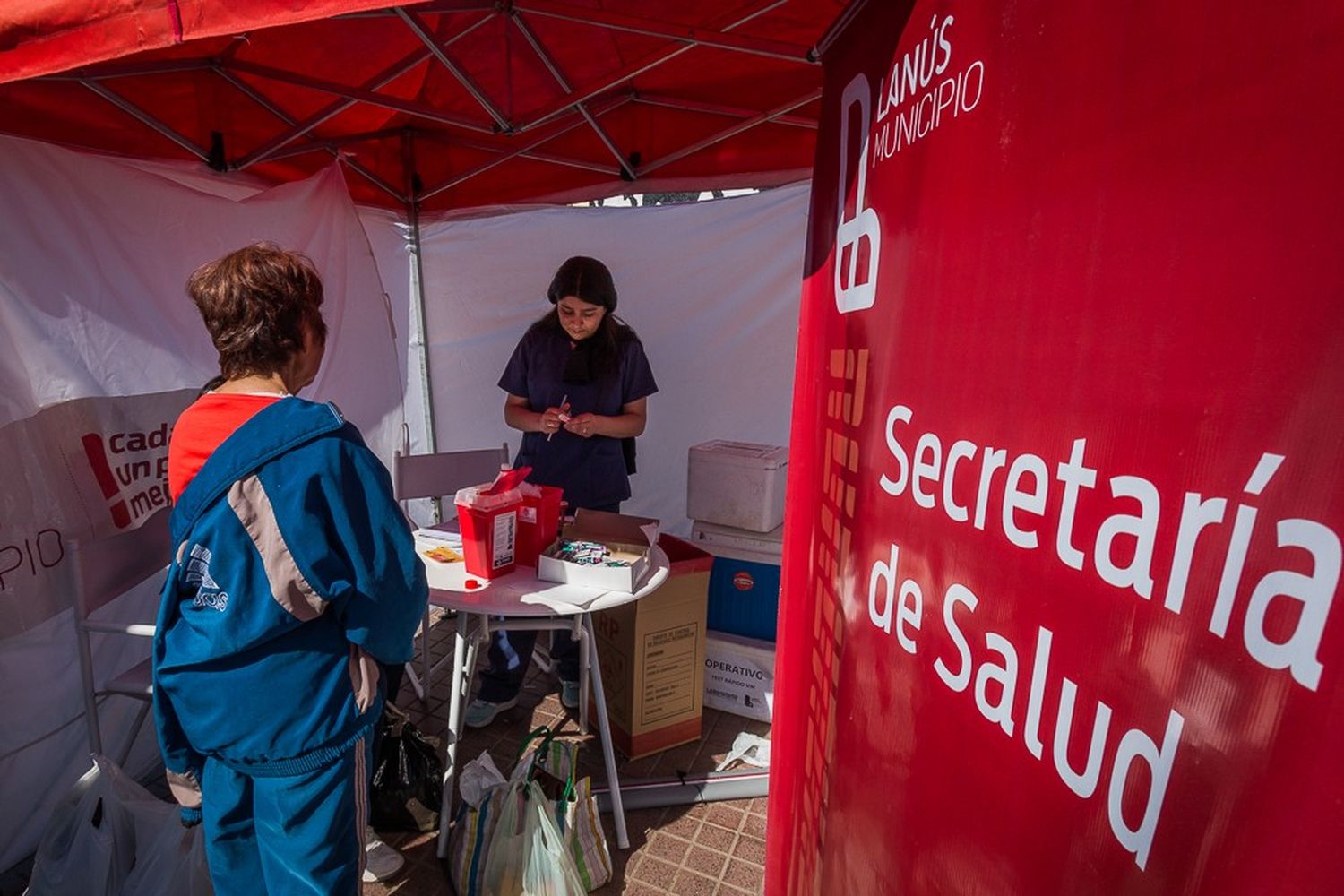 Continúa el programa "Plazas saludables en Lanús"