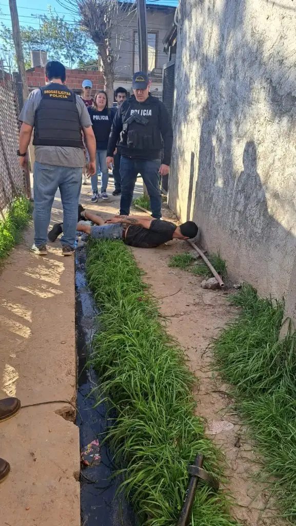 Desbaratan banda narco en Garín.