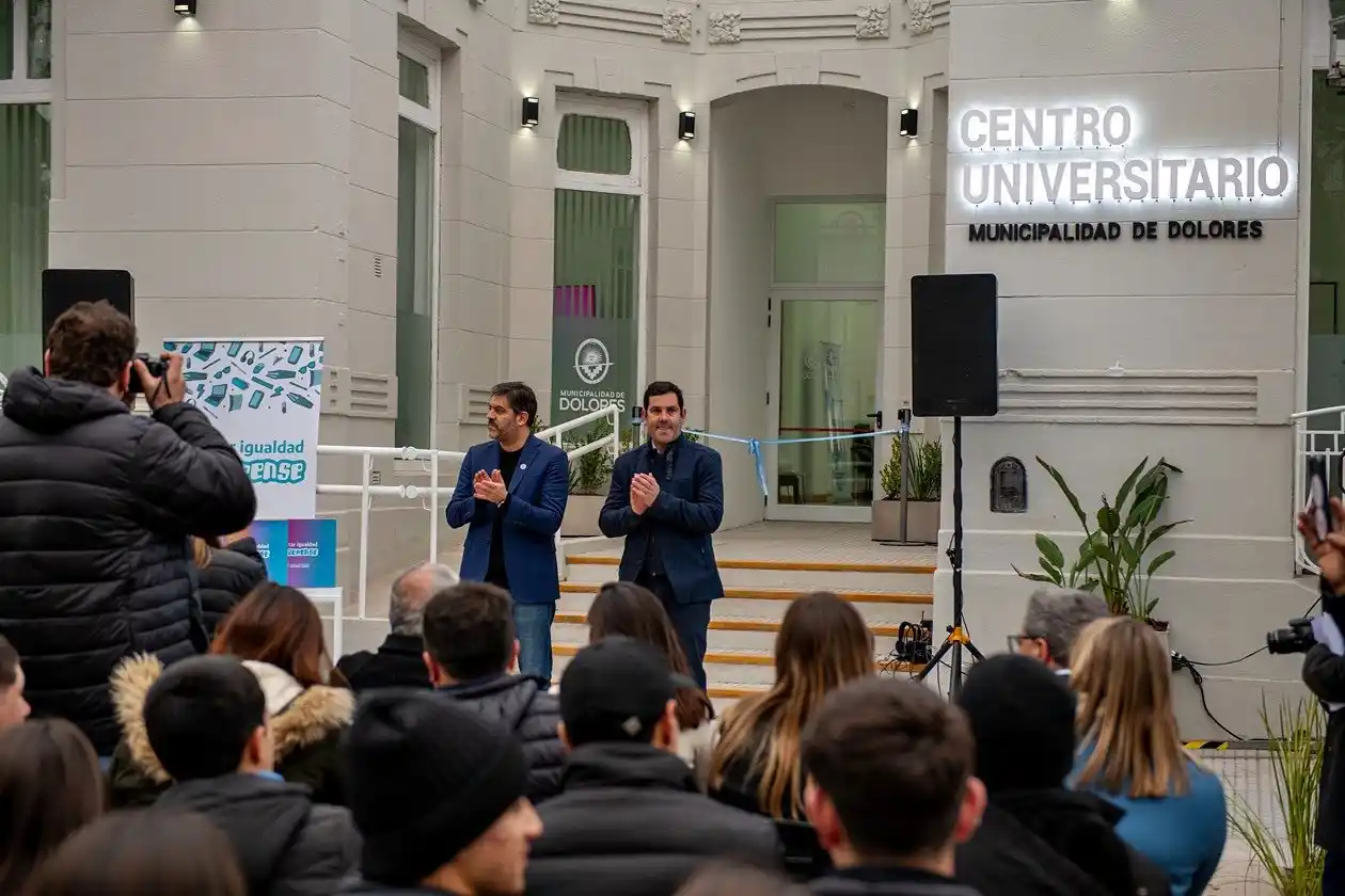 Así es la nueva universidad que inauguraron en Dolores: abrió con cuatro aulas, dos carreras y entrega de netbooks