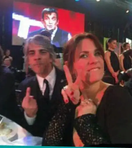 “Los gestitos” de Dupláa y Echarri durante el discurso de Vilouta en los Martín Fierro