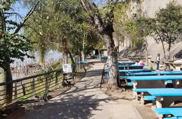 Brutal pelea con cuchillazos y palazos en el club Mitre: dos heridos y dos detenidos