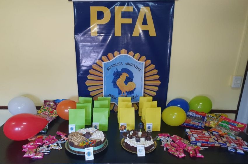 Continúan las celebraciones y la entrega de regalos por el Día de las Infancias