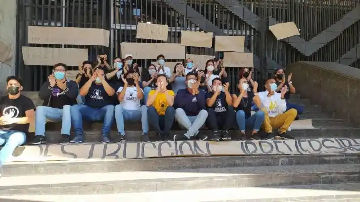 ¡NO QUEREMOS A TIBISAY EN LA UCV! El clamor de los estudiantes frente al Ministerio de Educación Superior