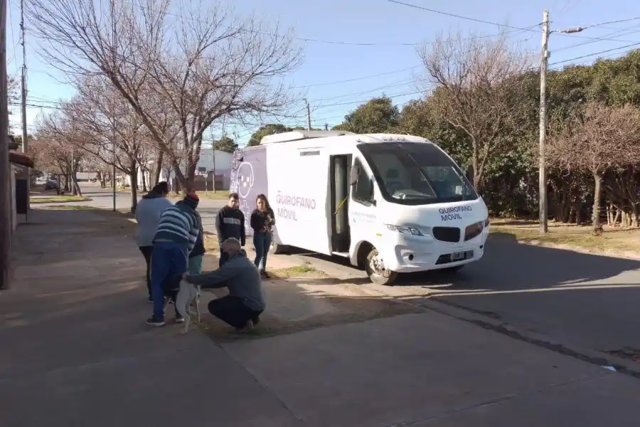 El nuevo Quirófano Móvil se acercó a barrio Martín Fierro y Güemes