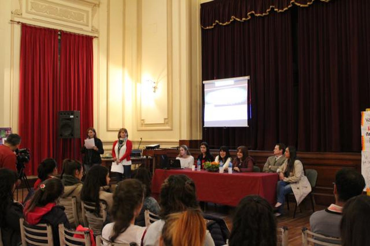 Se realizó una jornada sobre violencia de género en la Escuela Normal