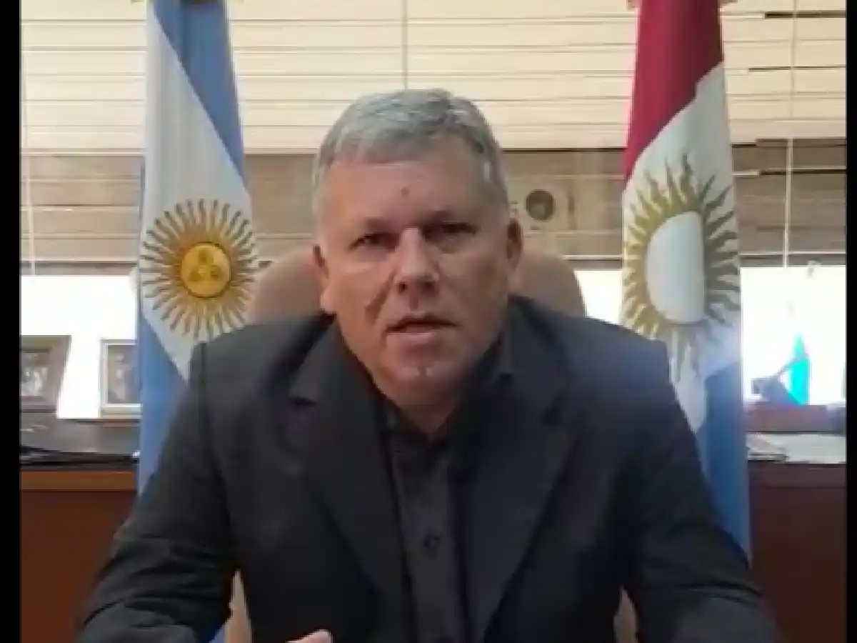 "Nos metieron el virus en una ambulancia",  dijo el intendente de Arroyito 