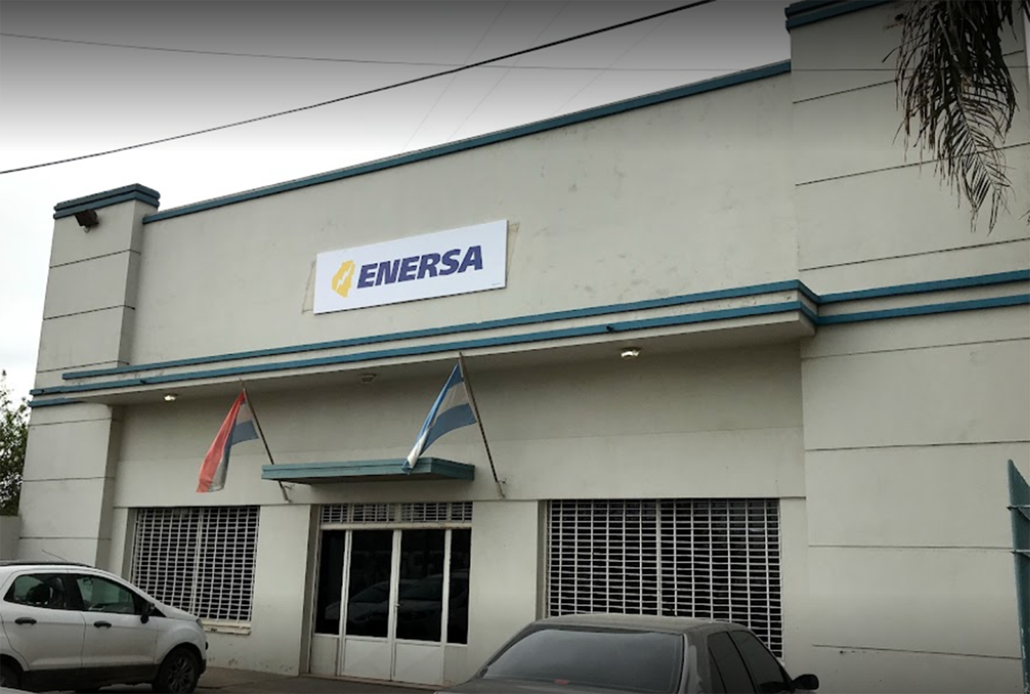 Enersa solicita no colgar carteles en estructuras eléctricas