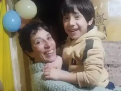 Una madre mató a su hijo con autismo y se suicidó