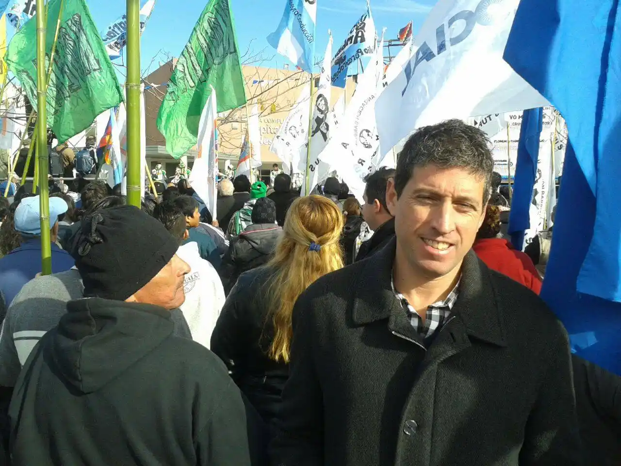 De la Fuente es ferviente opositor del macrismo y es fanático de Boca.