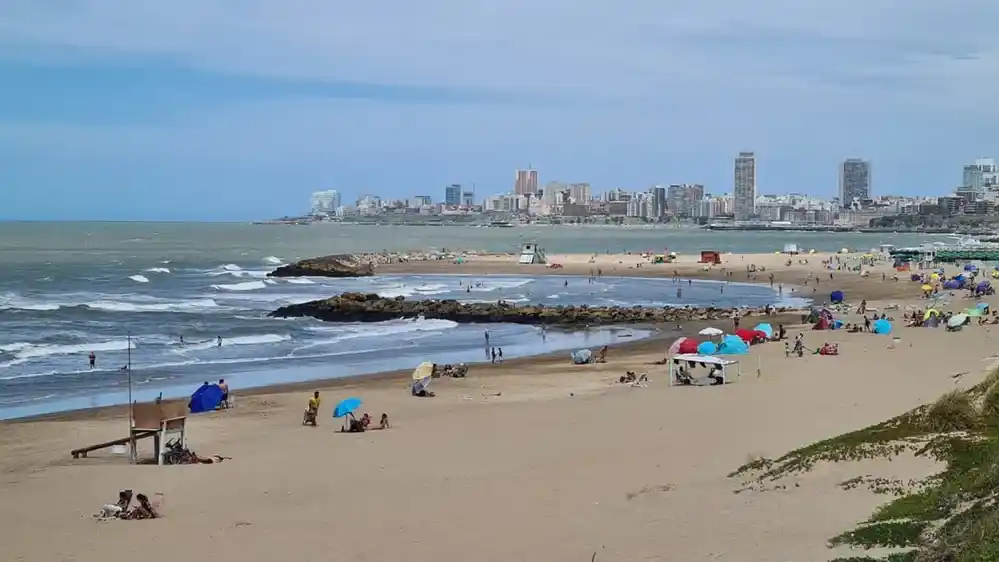 Mar del Plata, con poca gente. Archivo DIB
