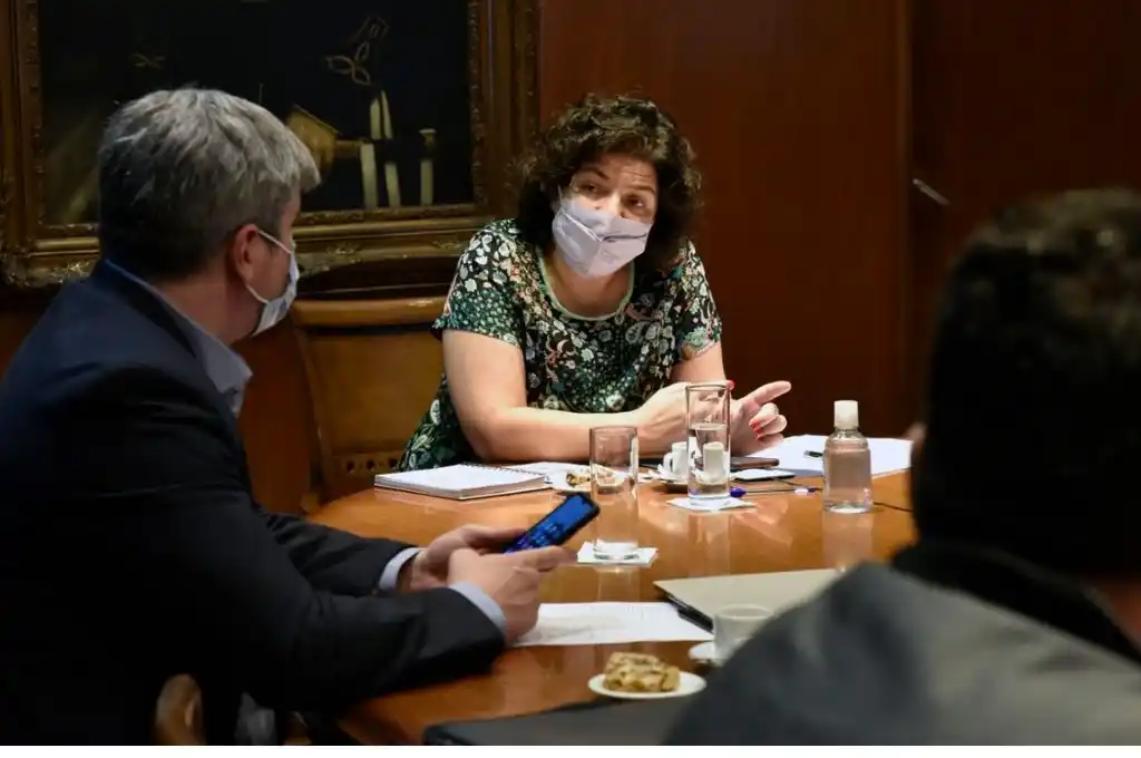 Vizzotti: “La semana próxima estaríamos recibiendo el primer millón de vacunas”