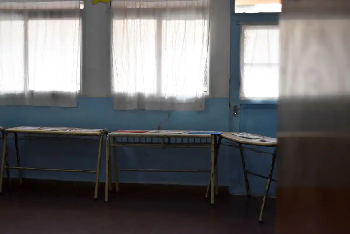 Elecciones 2023: restringen jornada escolar este viernes y el lunes habrá clases, con bono de $ 12.500 para auxiliares