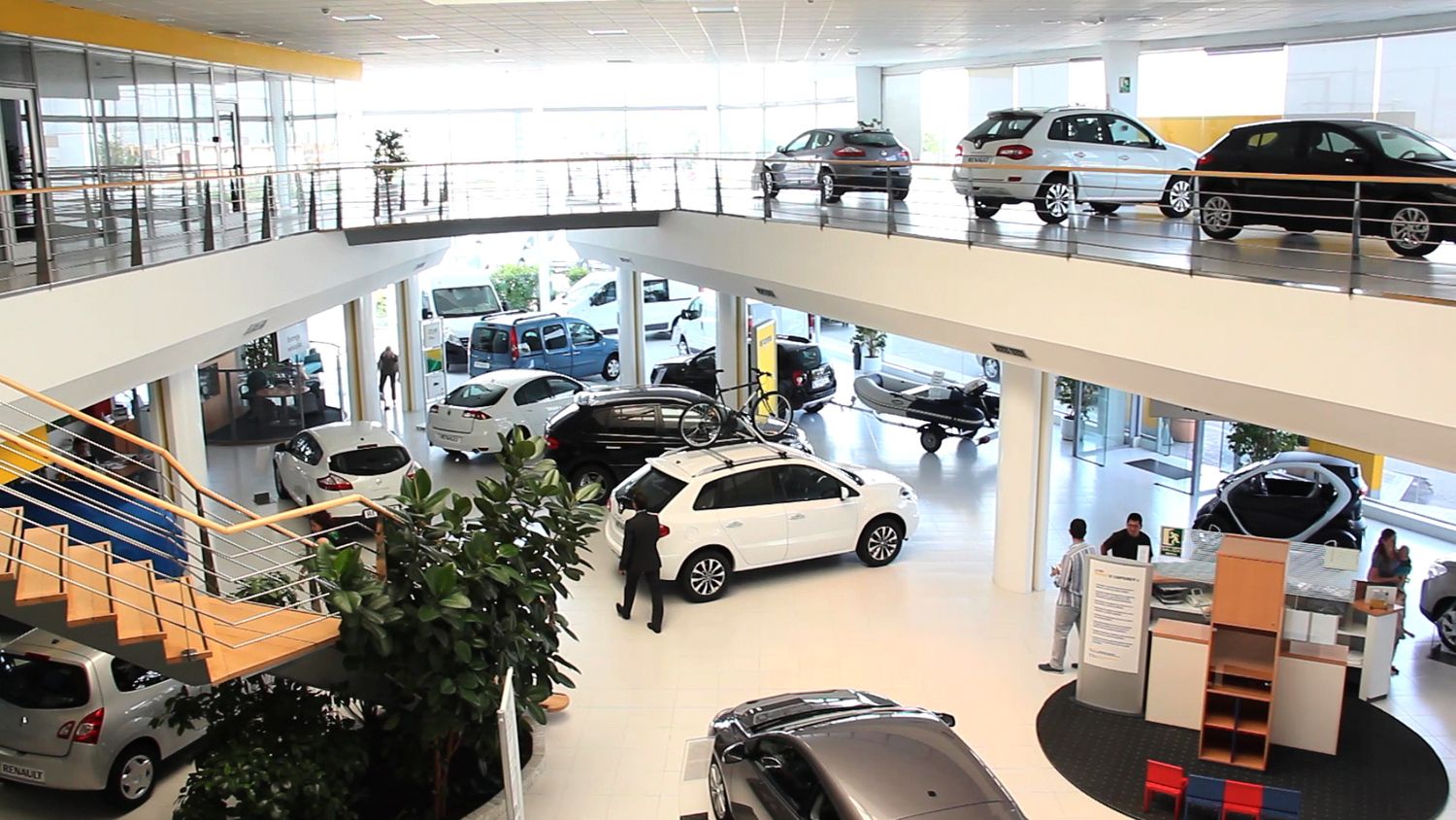 Se agudiza la crisis en el sector automotriz: Vuelve a desplomarse la venta de 0km en mayo