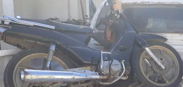 Conducía una moto robada