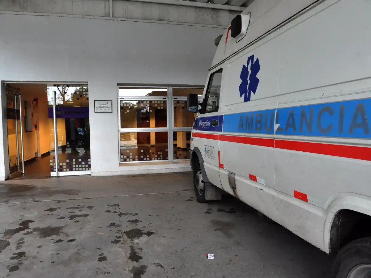 Ingresó herido al Hospital tras participar de un choque, abandonar la moto y huir 