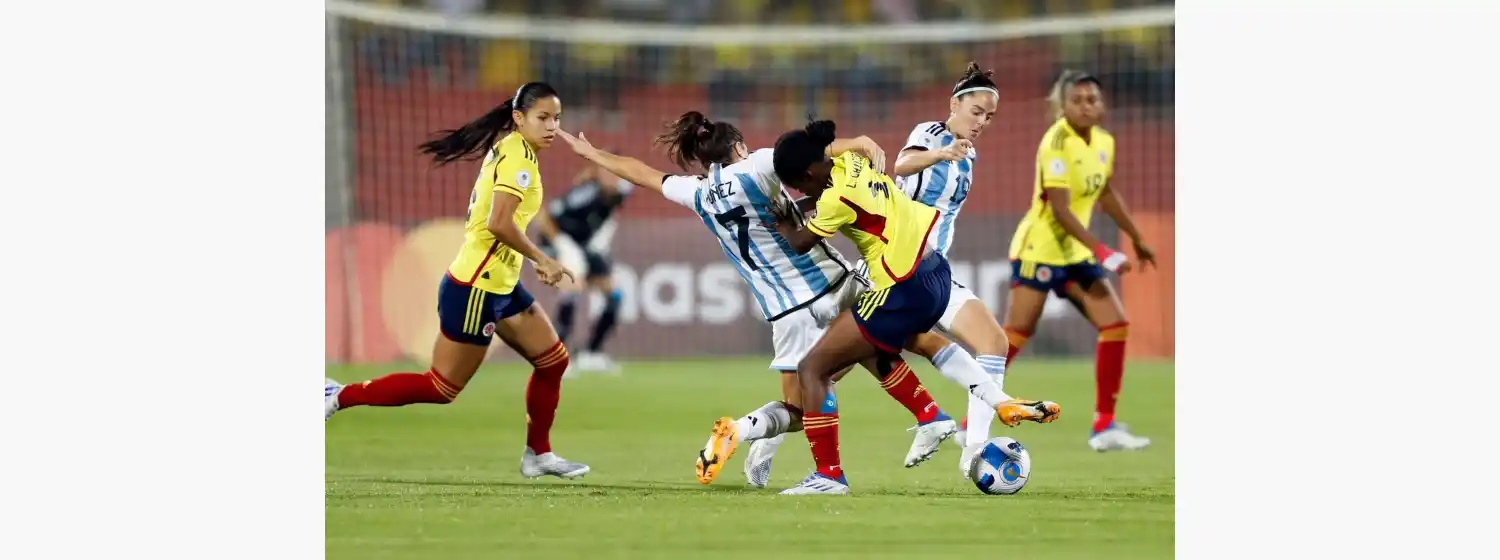 Argentina cayó ante Colombia y y jugará por el tercer puesto de la Copa América femenina