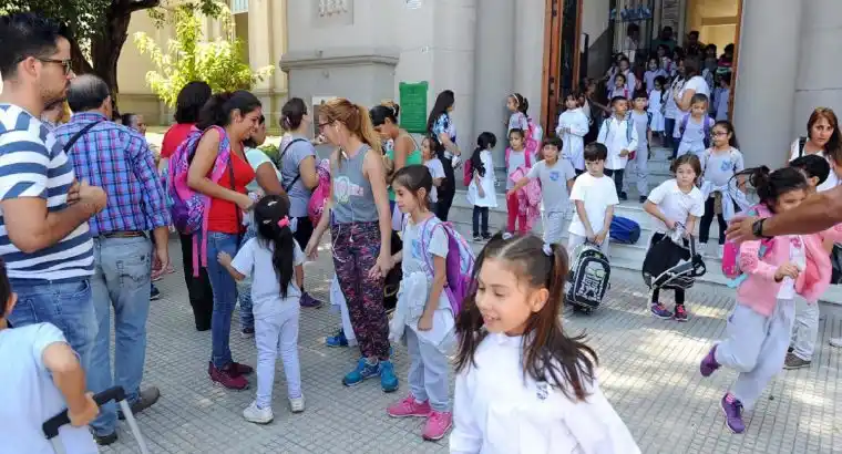 Según el CGE, el 48% de los docentes dieron clases el segundo día de paro