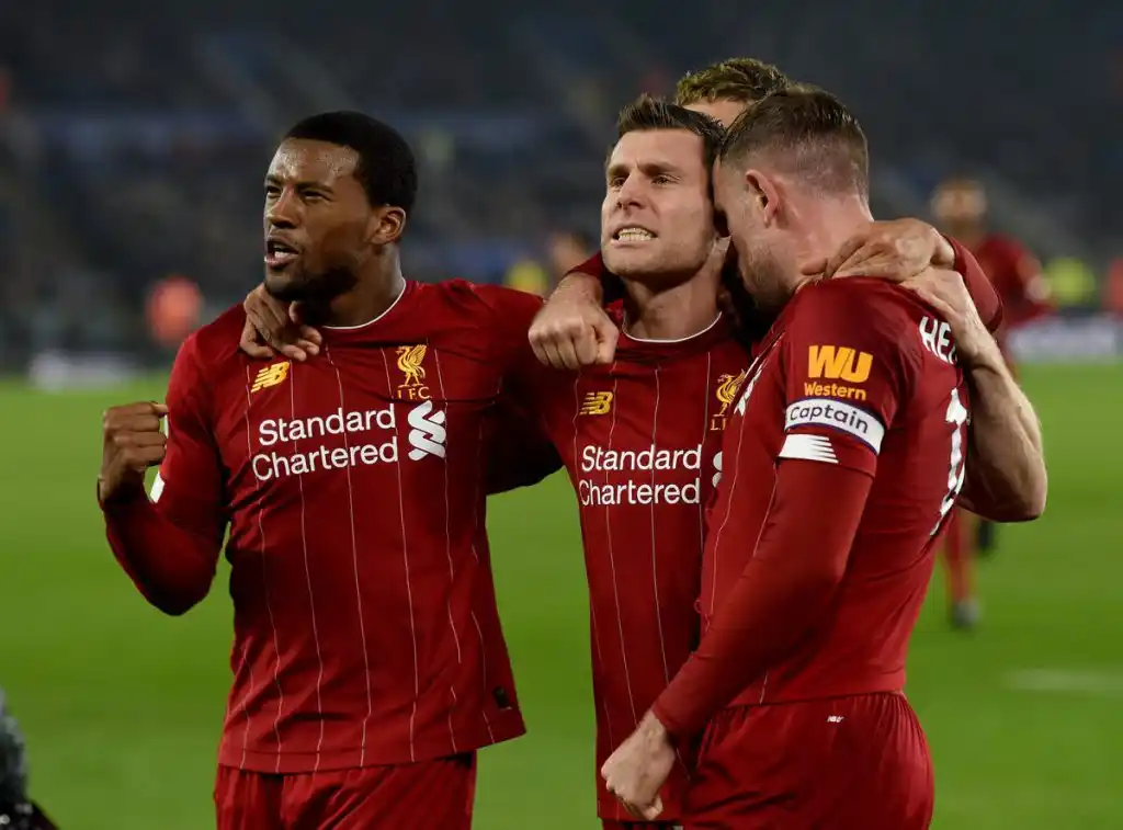 El líder Liverpool le hizo cuatro goles a su escolta