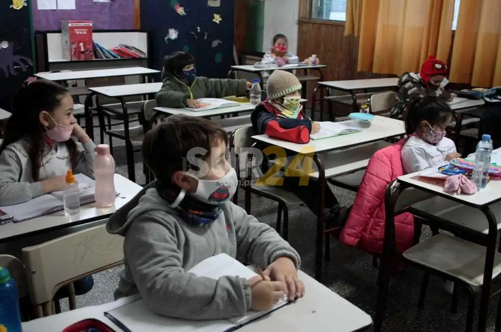 Contundente rechazo de docentes de General López a oferta salarial provincial
