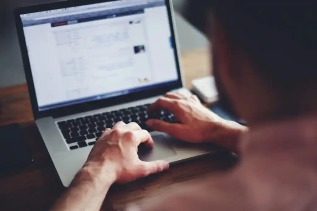 El 32% de los hogares argentinos no tiene acceso a internet