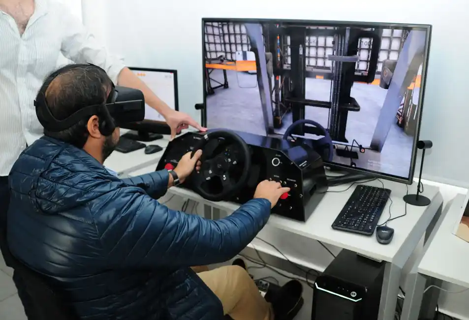 Con énfasis en la defensa de la educación pública,  se inauguró el edificio de Media Lab 