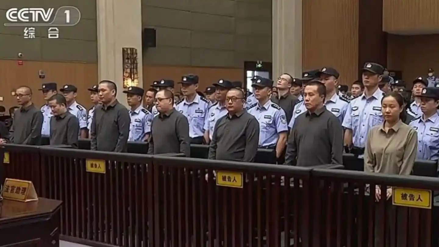 El clan está acusado de liderar un imperio delictivo en la frontera con Myanmar y de ser responsable de, al menos, diez muertes.