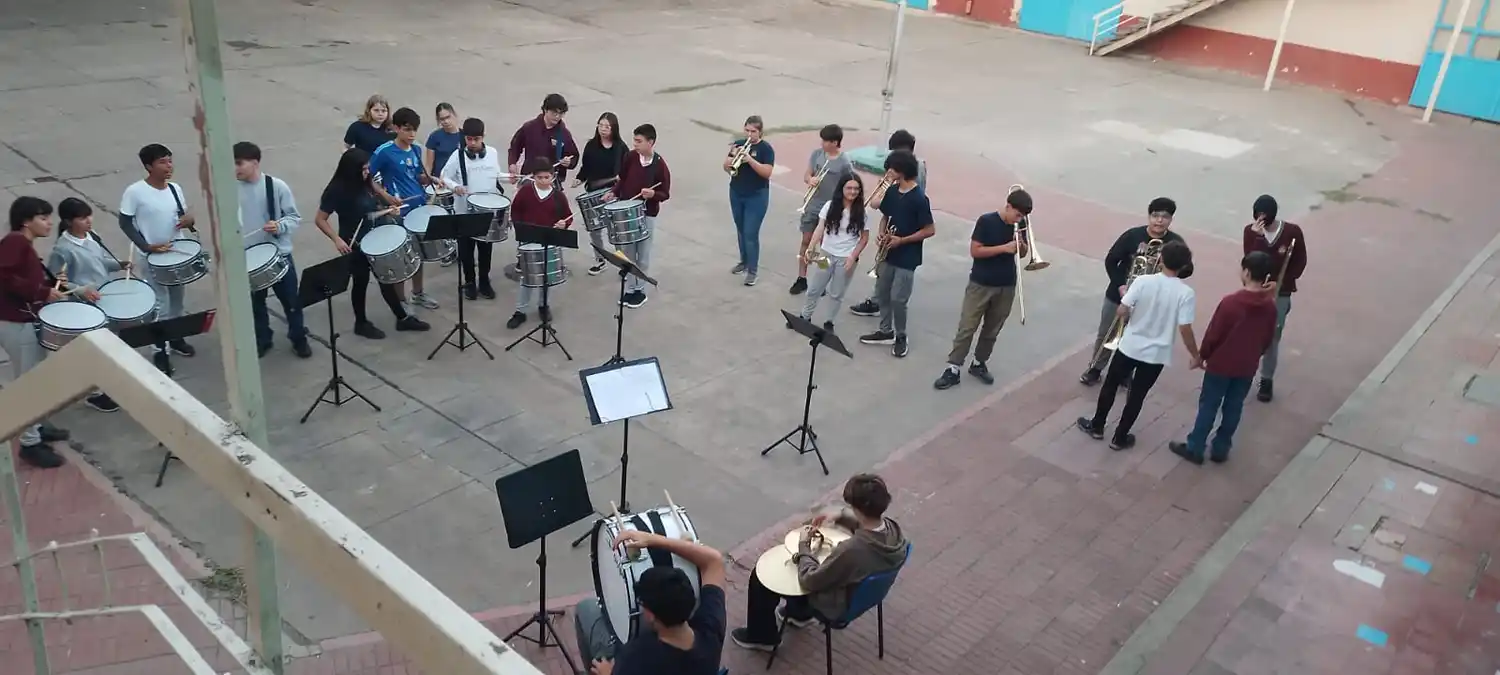 Entre marchas, ensayos y sueños. La banda de la EFO vivirá su primer 25 de Mayo en las calles de San Francisco.