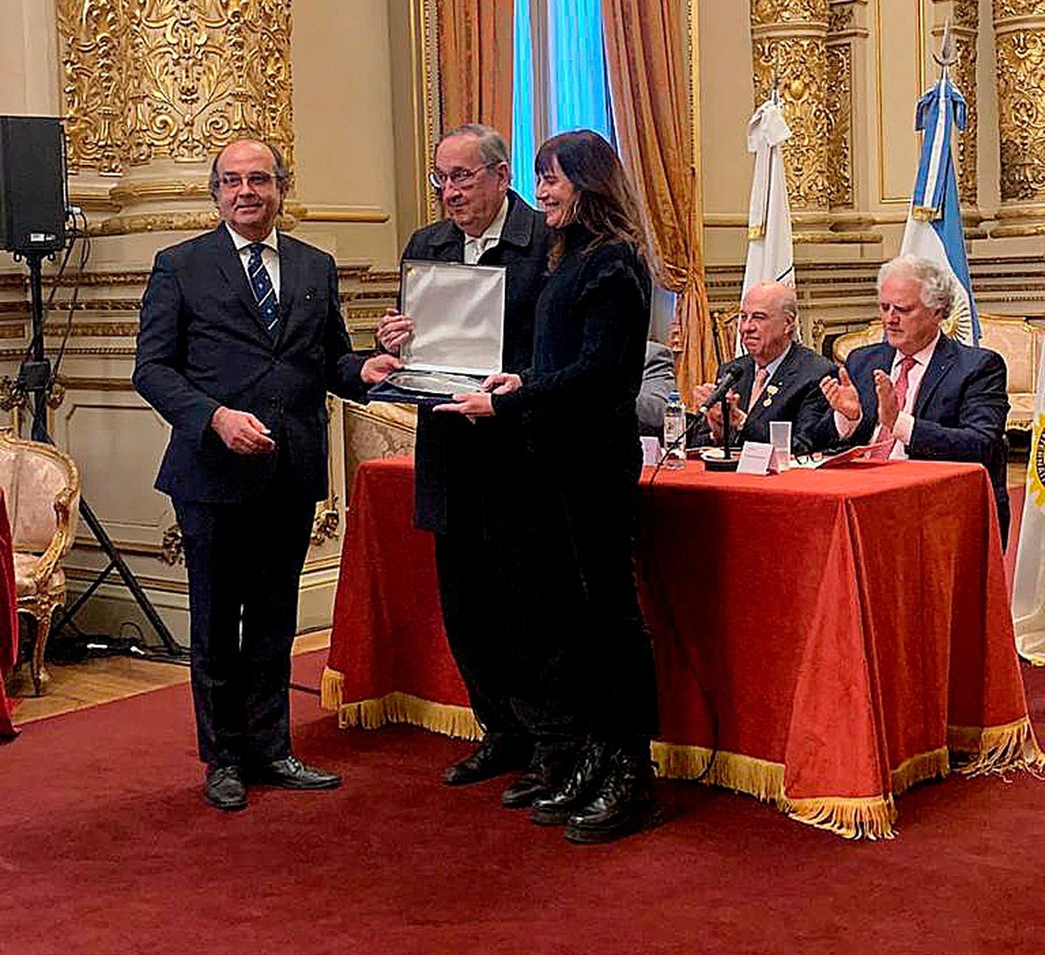 El Mumbat recibió el premio “El Sol de Plata” por promover el patrimonio cultural y su conservación