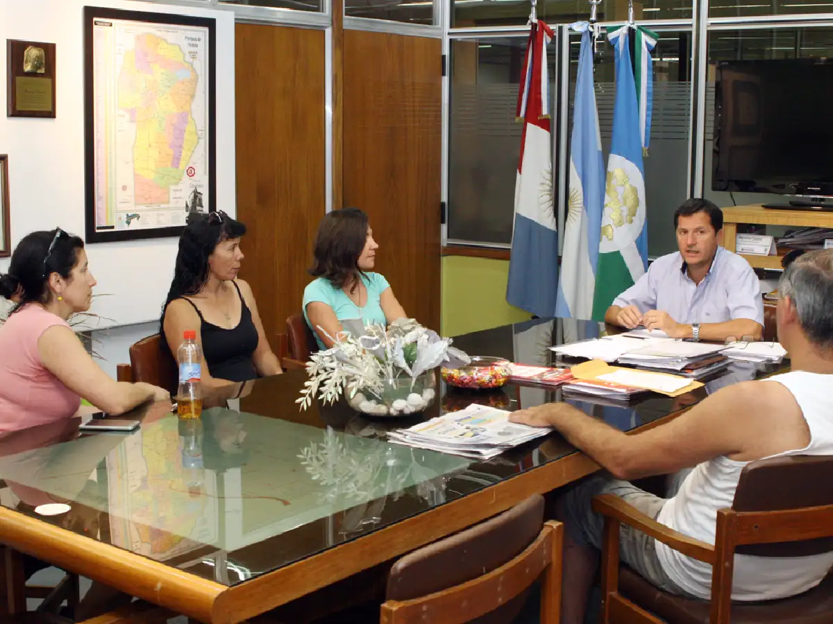 Arroyito: ayuda económica a escuela 