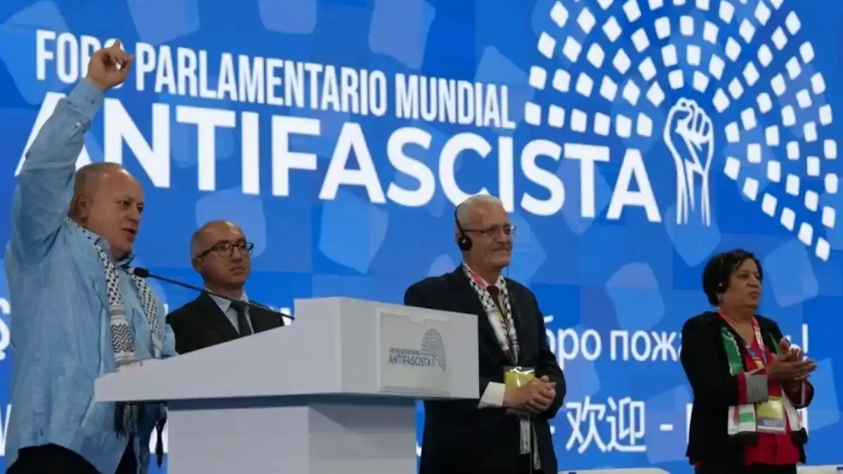 DIOSDADO LEE «EL FUTURO»: EE.UU. se acerca a una guerra civil y Argentina se levantará contra el fascismo