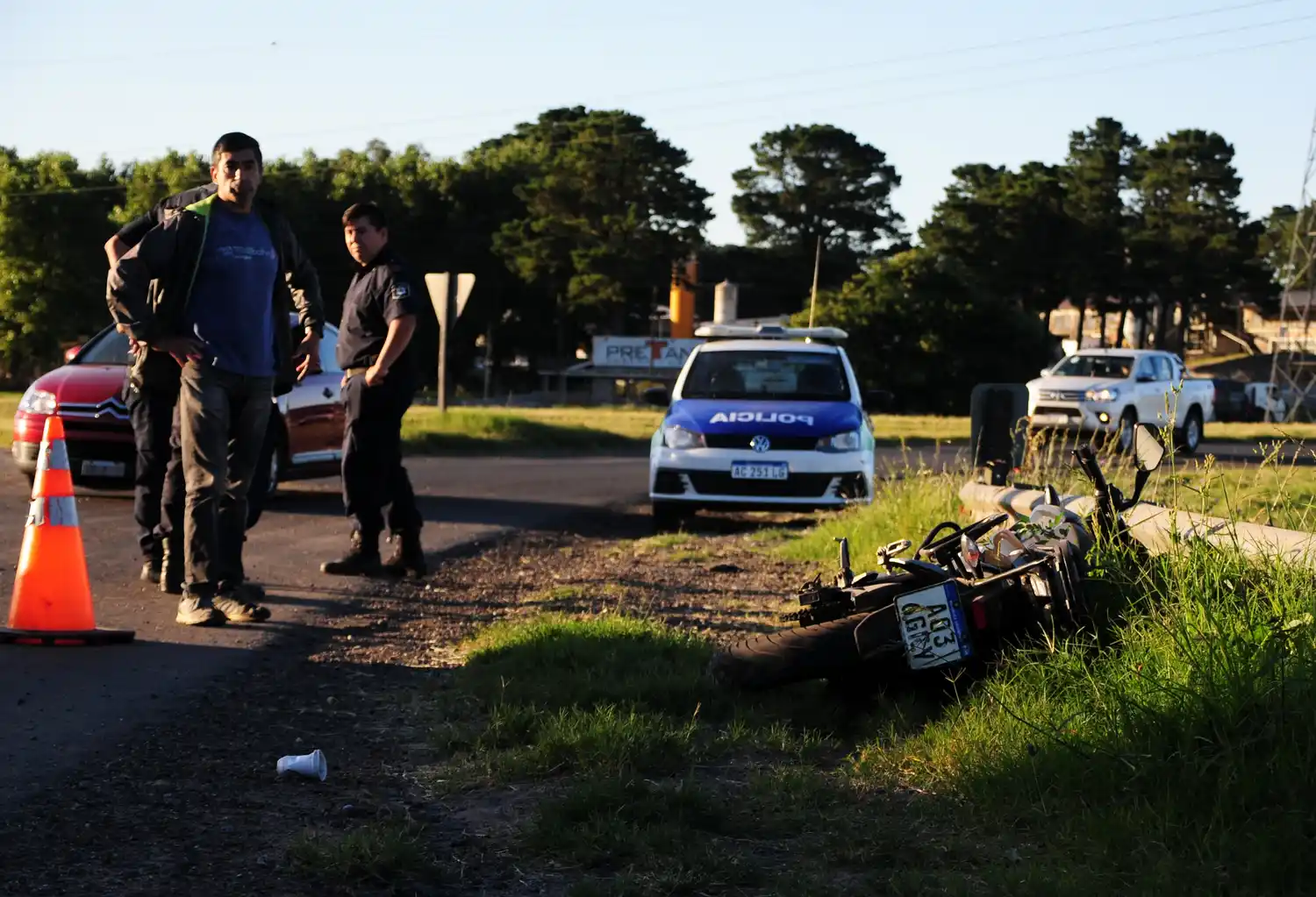 Dos motociclistas se despistaron en Ruta 30 y 226