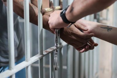 Cuatro años de prisión para un joven de Firmat por intento de homicidio, robos y amenazas