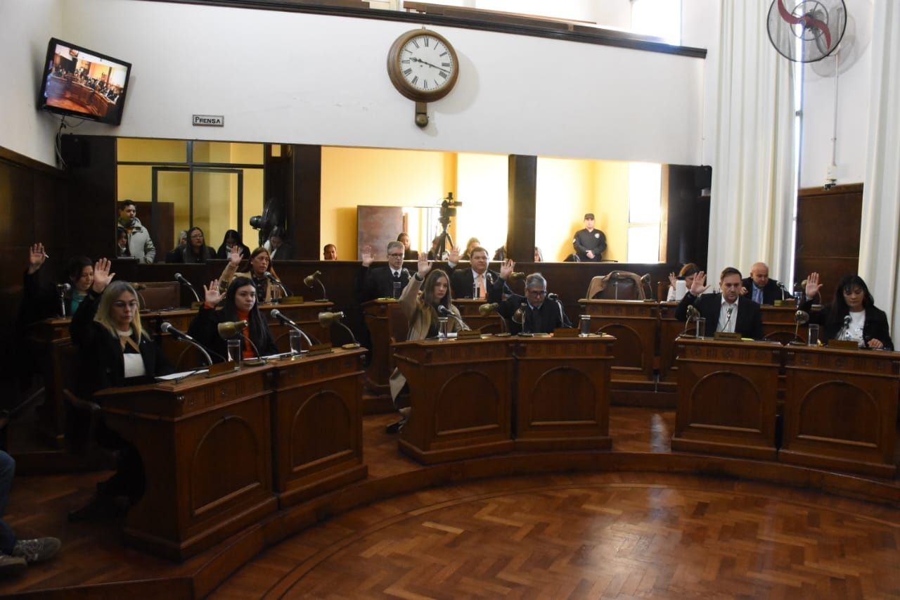 El intendente Azcué convocó a sesión extraordinaria en el Concejo Deliberante