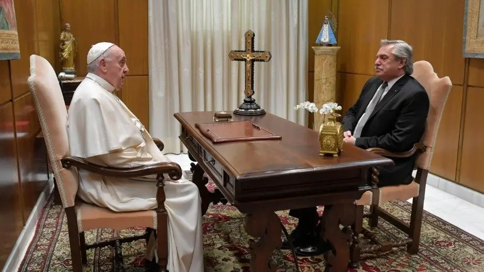 El Presidente se reunió a solas con el papa Francisco en el Vaticano