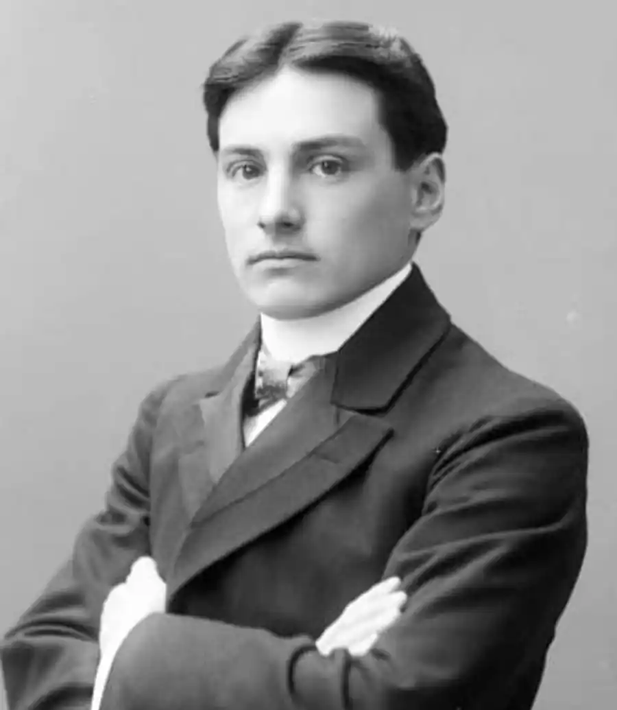 Primer joven argentino, que vivió en nuestra Antártida