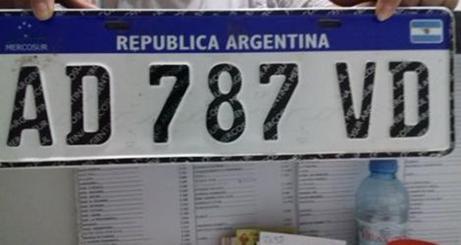 Patente encontrada en una remisería