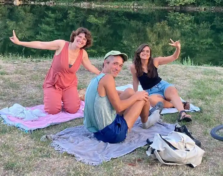 Con Axel un amigo francés y Melina una amiga catalán en Besançon en el 2022-