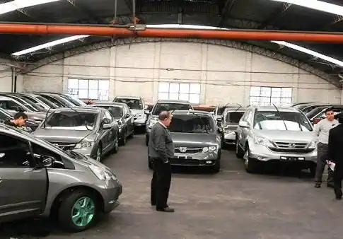 Importadores esperan que el Gobierno modifique la alícuota de la ley que grava autos de alta gama