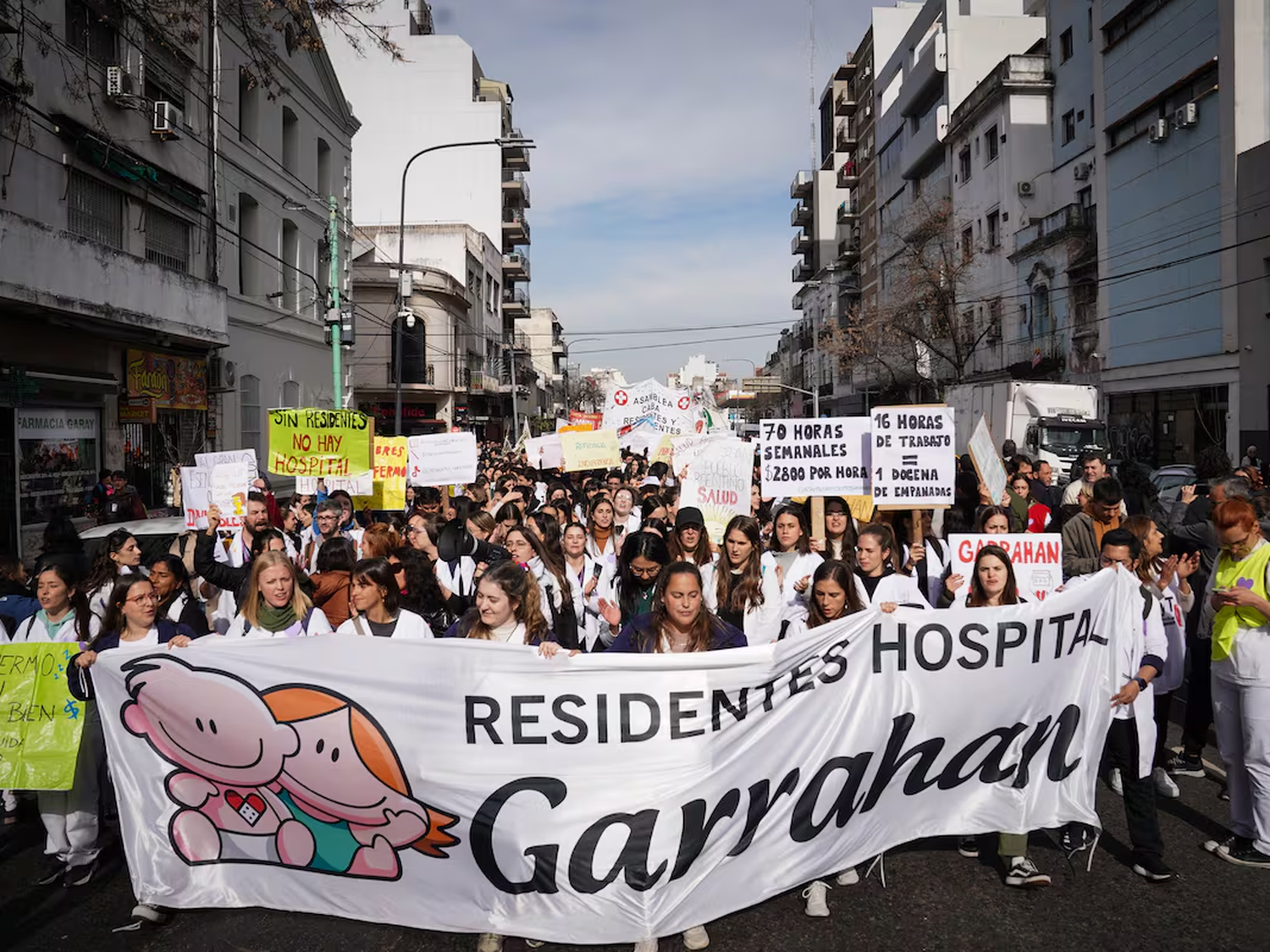 Los residentes del Hospital Garrahan siguen sin recibir una propuesta del Gobierno y mantienen el paro