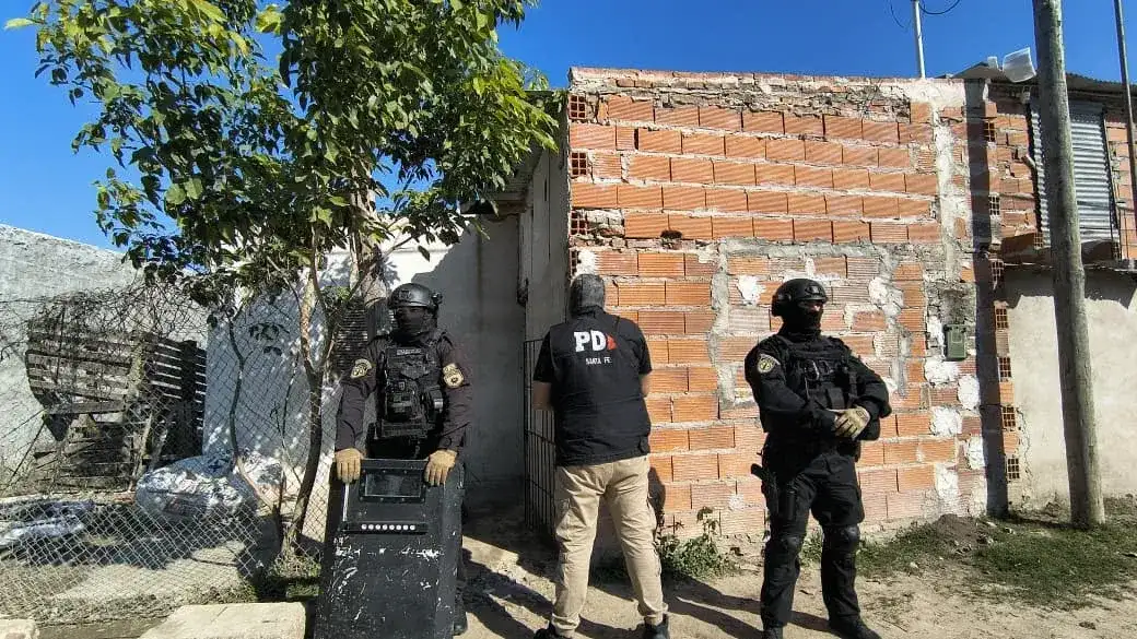 La PDI detuvo a una mujer de 44 años por microtráfico: secuestraron cocaína, celulares y más de $1,5 millones - 2