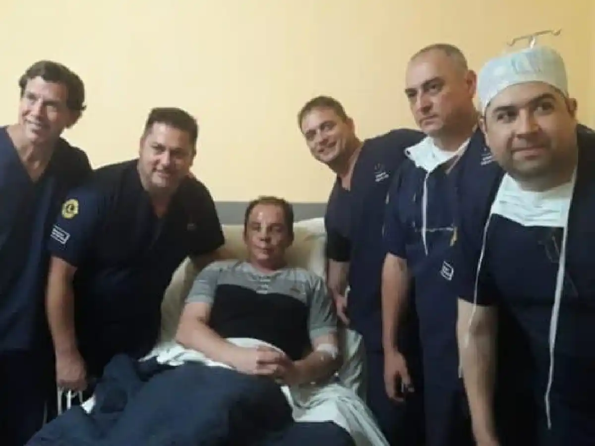 Médico de nuestra ciudad, en una campaña de cirugías reconstructivas gratuitas 