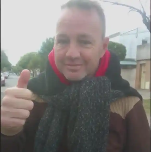 Un hombre se encuentra en grave estado tras recibir una golpiza en las afueras del Coloso y su familia busca testigos