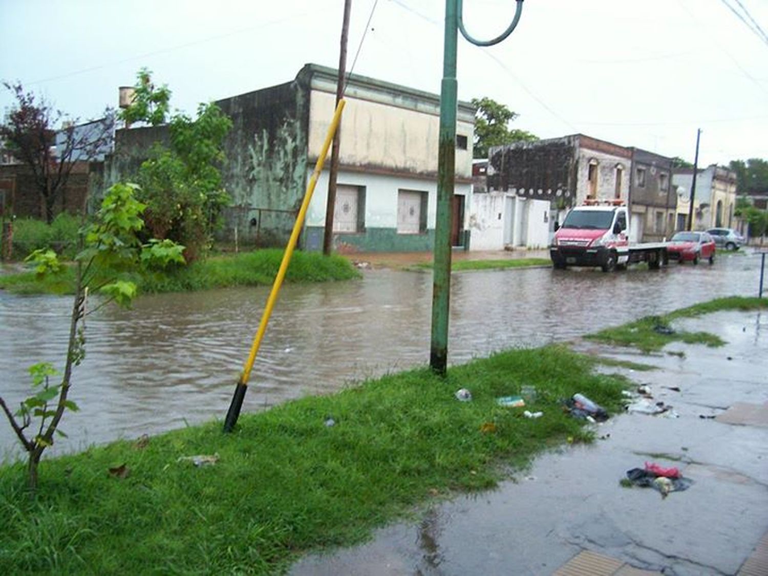 Diluvio e inundación en Zárate