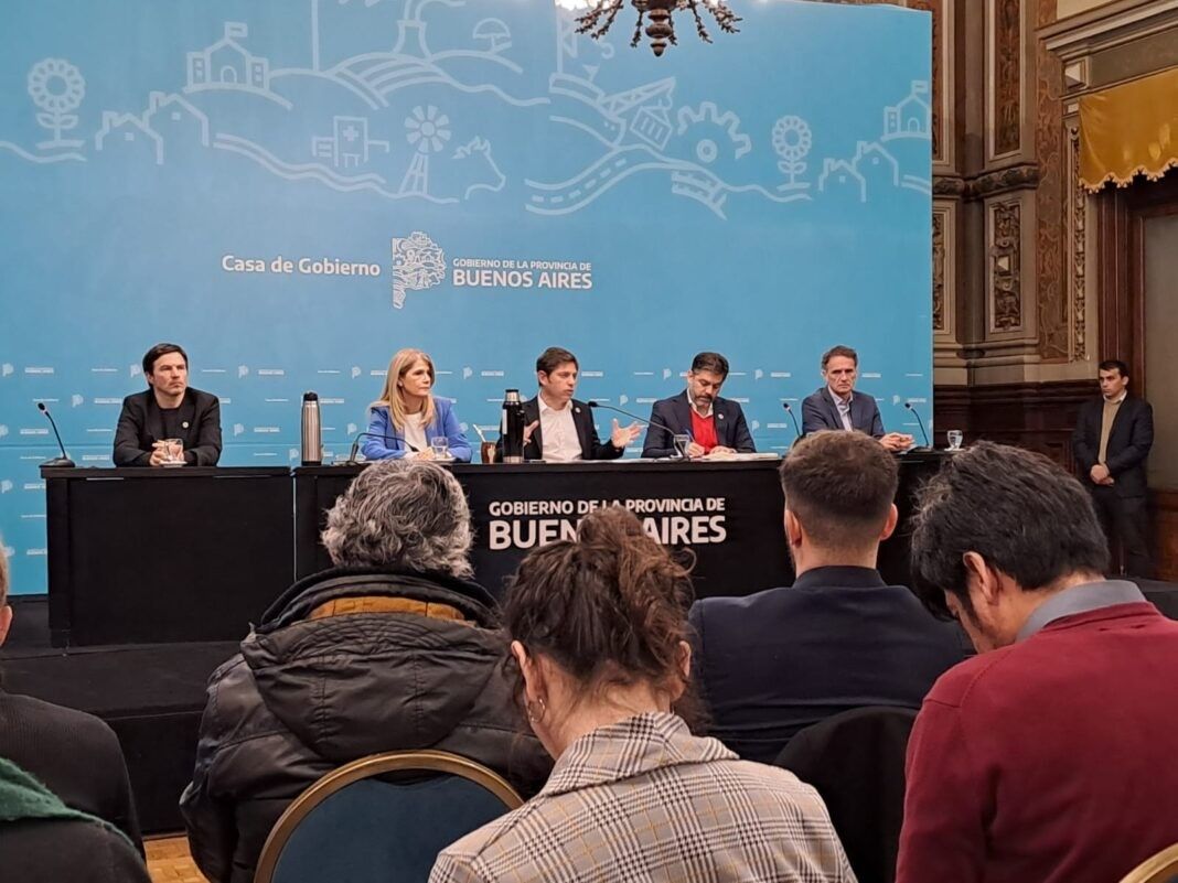 El Gobernador responsabilizó al presidente de la decisión tomada por el directorio de YPF, donde hay funcionarios nombrados por el Ejecutivo nacional.