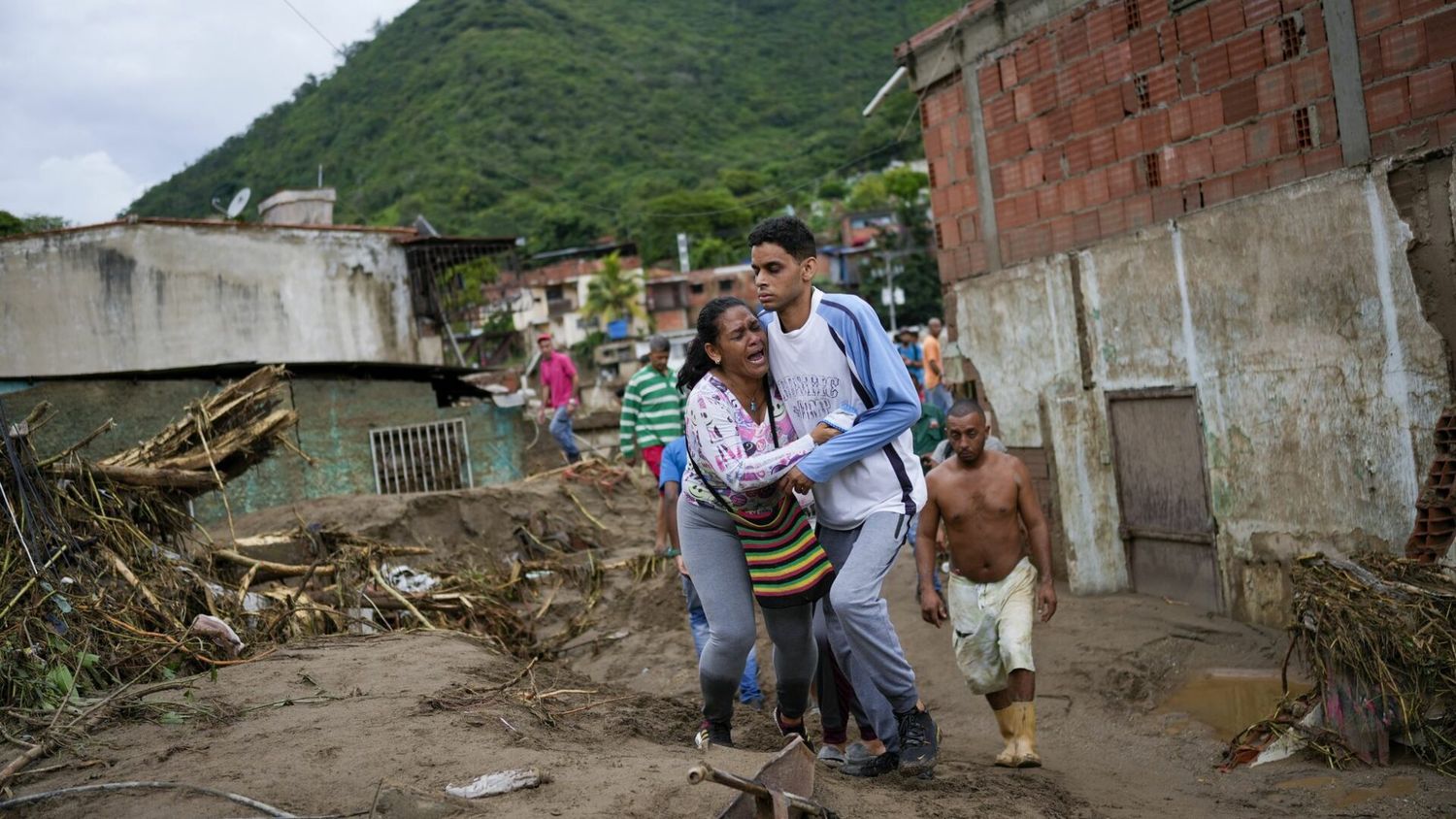 Más fallecidos por el azote de las lluvias en Anzoátegui (+ videos)